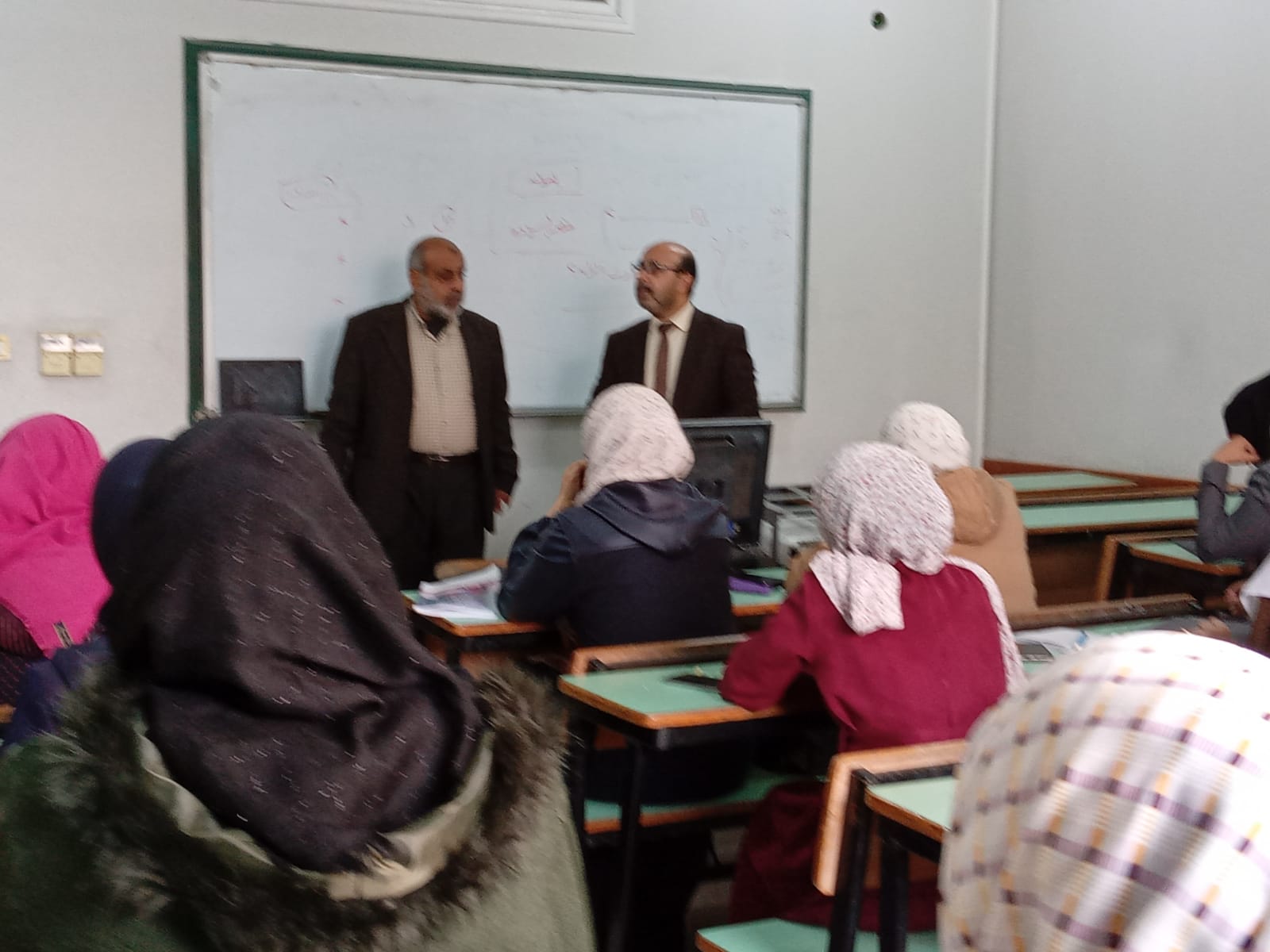دائرة التدريب الميداني تعقد دورة في فن الخط العربي